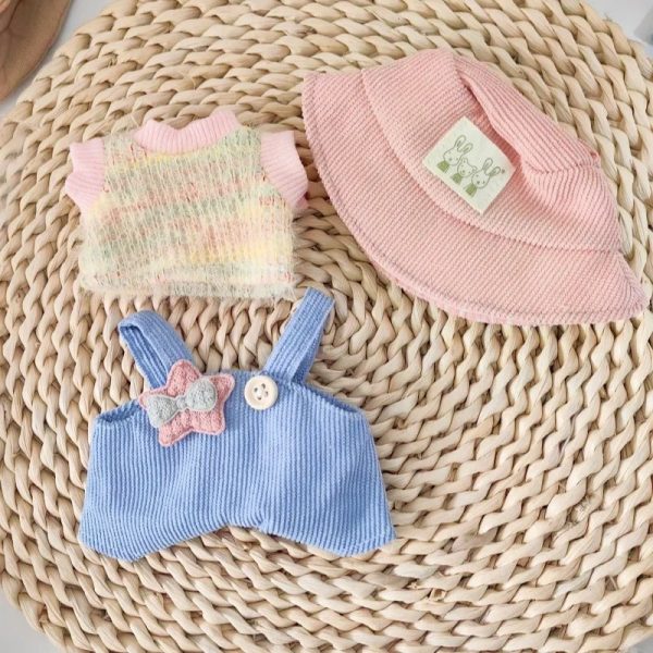 Pastel Relaxation Costume for Labubu Figurine – Pink Bucket Hat & Bow Dungarees Edition - Image 2