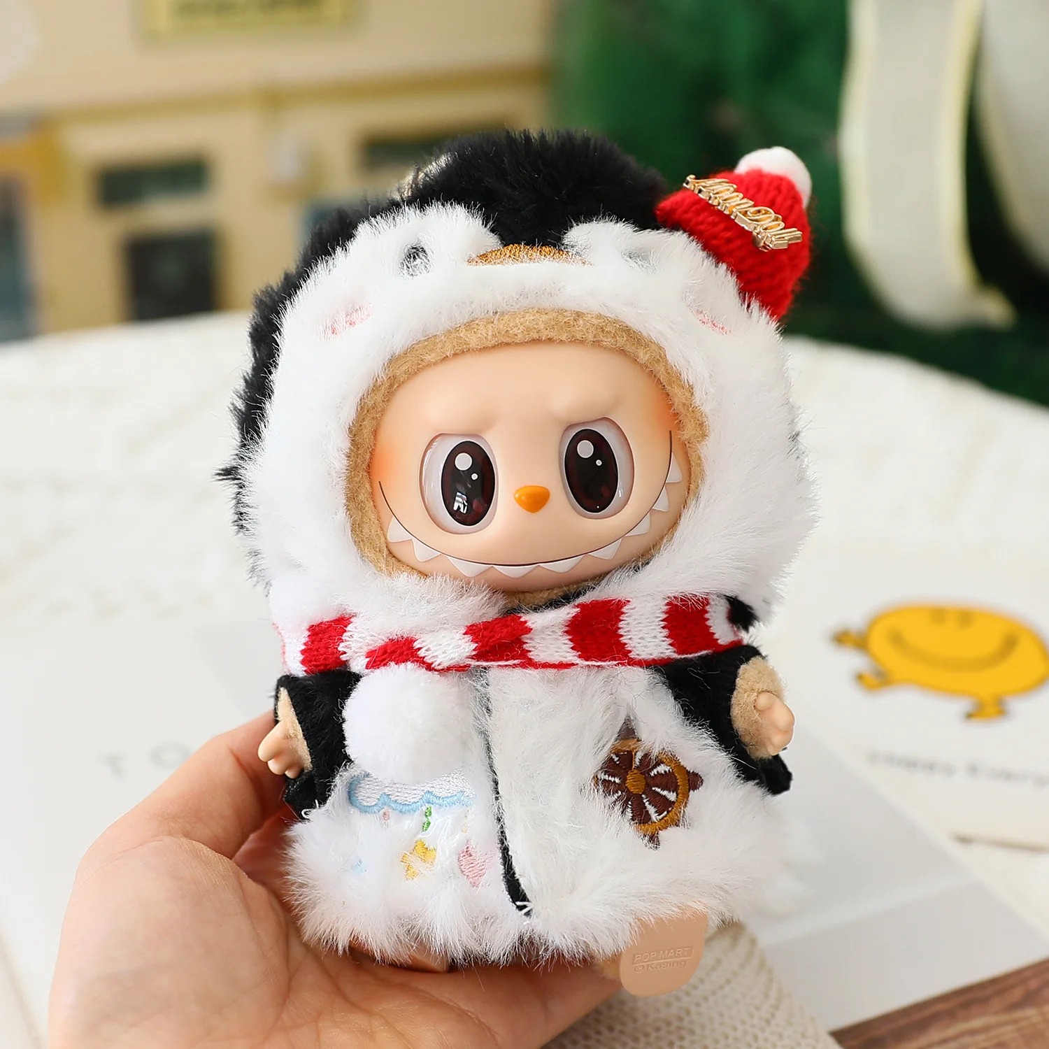 Labubu 17 cm Christmas Penguin & Snow Outfit – Winter Plush Costume